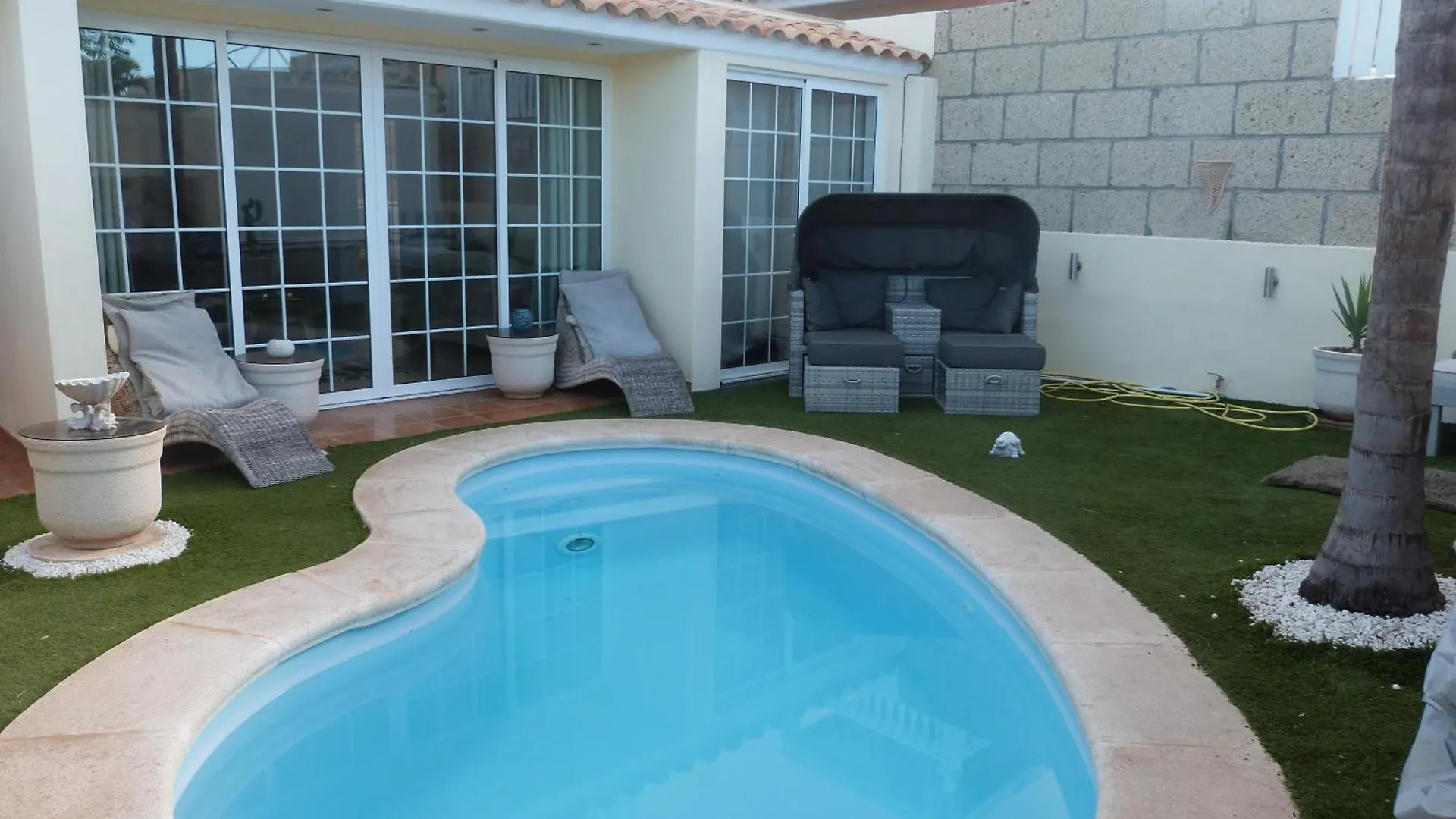 La Casita Ar Badajoz contacts
